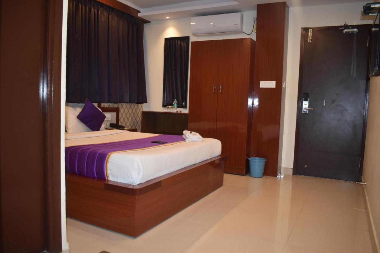 Hotel Ur Comforts Jayanagar バンガロール エクステリア 写真