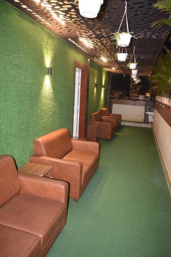 Hotel Ur Comforts Jayanagar バンガロール エクステリア 写真