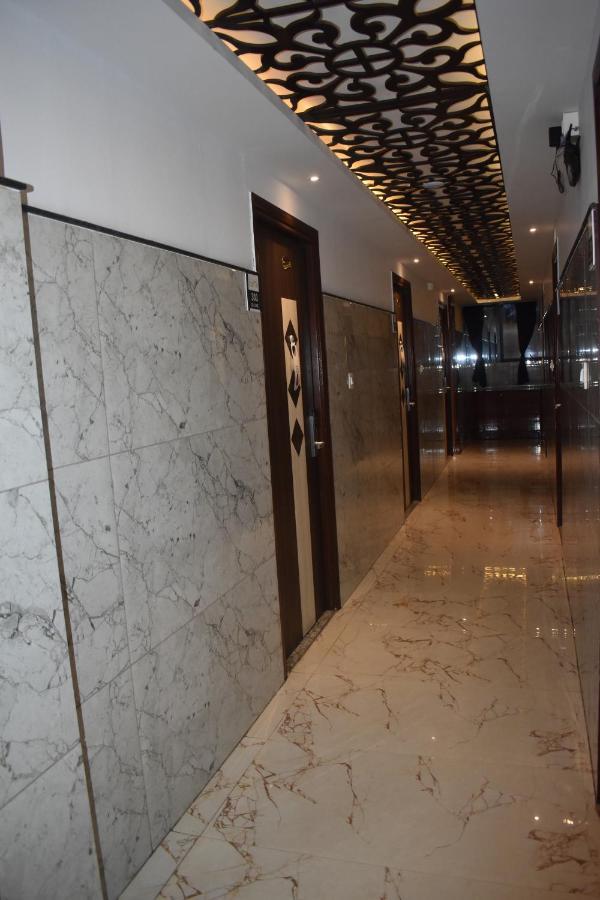 Hotel Ur Comforts Jayanagar バンガロール エクステリア 写真