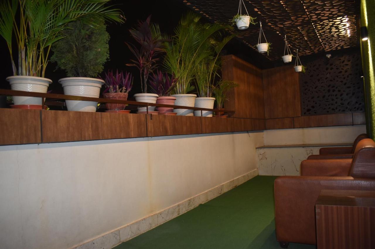 Hotel Ur Comforts Jayanagar バンガロール エクステリア 写真
