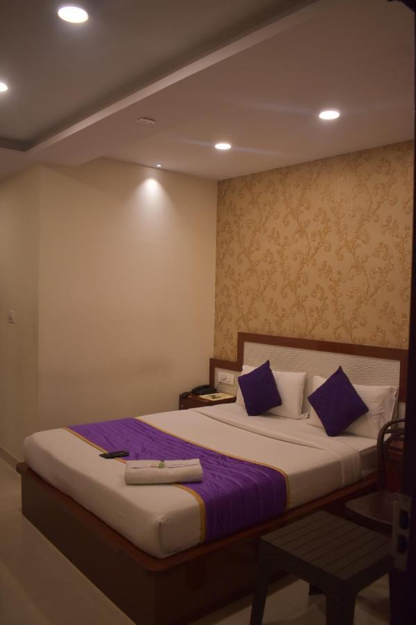 Hotel Ur Comforts Jayanagar バンガロール エクステリア 写真