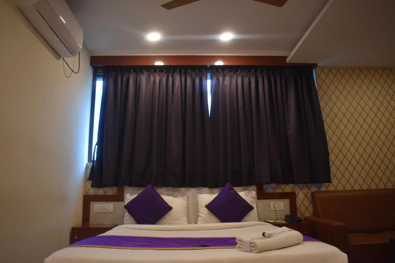 Hotel Ur Comforts Jayanagar バンガロール エクステリア 写真