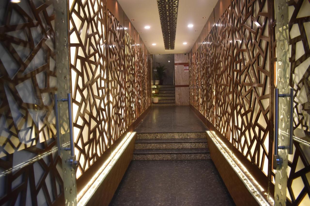Hotel Ur Comforts Jayanagar バンガロール エクステリア 写真