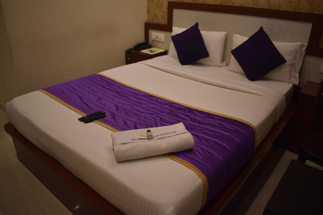 Hotel Ur Comforts Jayanagar バンガロール エクステリア 写真