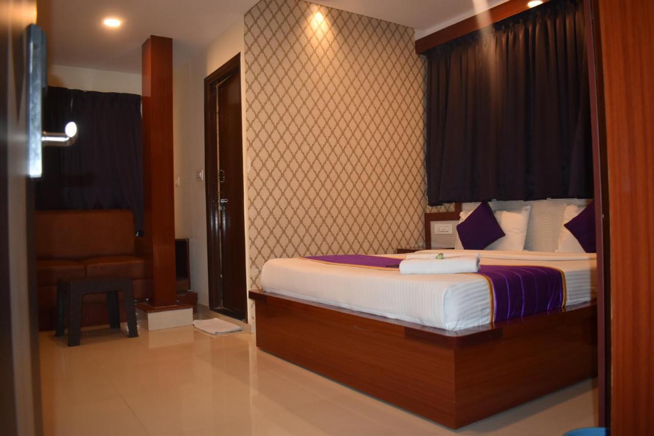 Hotel Ur Comforts Jayanagar バンガロール エクステリア 写真